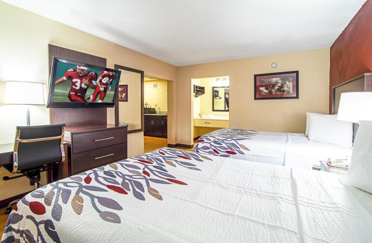 Red Roof Inn & Suites Greenwood, Sc Экстерьер фото